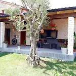 Сasa de vacaciones Anna By Interhome Grožnjan